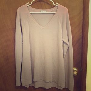 Gap V-Neck Textured Sweater in Lilac